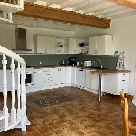 Ancienne Ferme 16p Proche A46 * Reyrieux